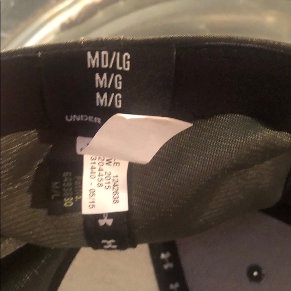 Under armor hat - Picture 3 of 4